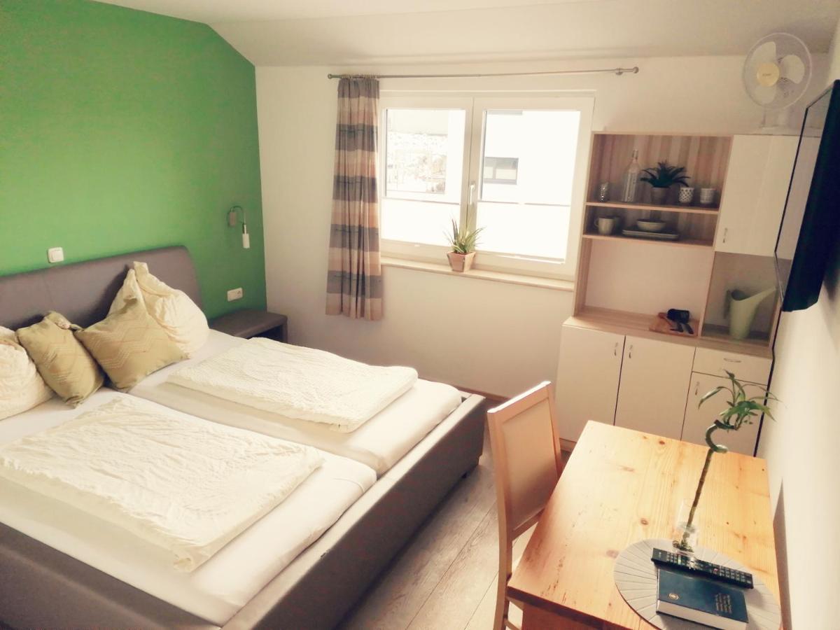 Taferne In Koestendorf - Ferienwohnung Monteurzimmer Ноймаркт-ам-Валлерзе Экстерьер фото