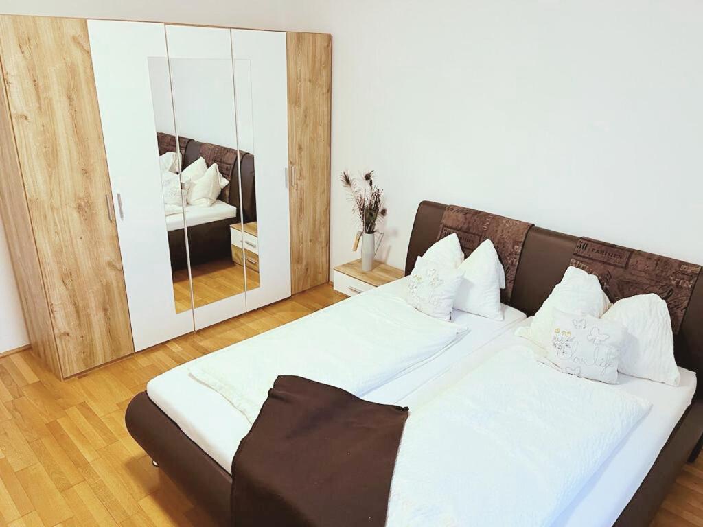 Taferne In Koestendorf - Ferienwohnung Monteurzimmer Ноймаркт-ам-Валлерзе Экстерьер фото